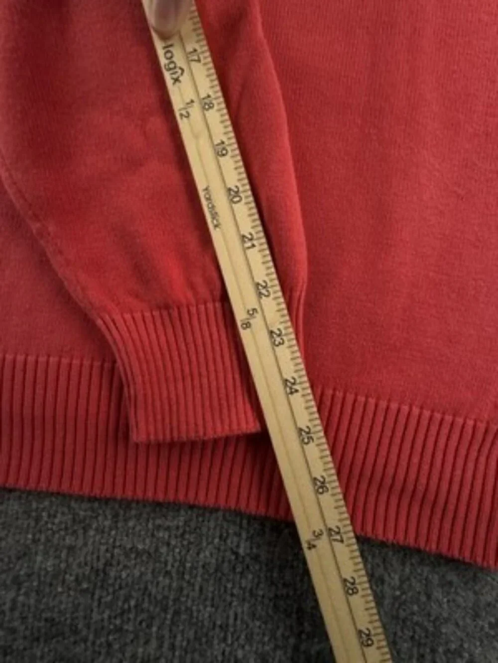 Burberry London Crew Neck Logo Pullover 8 Red Knit Solid Long Sleeve Mens Adult